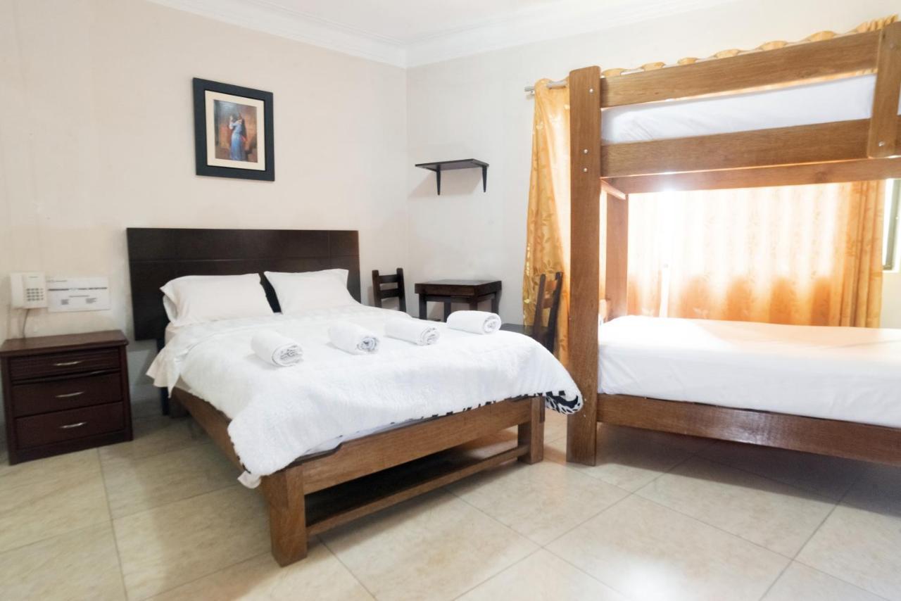 Hostal Suenos Brena Лима Экстерьер фото