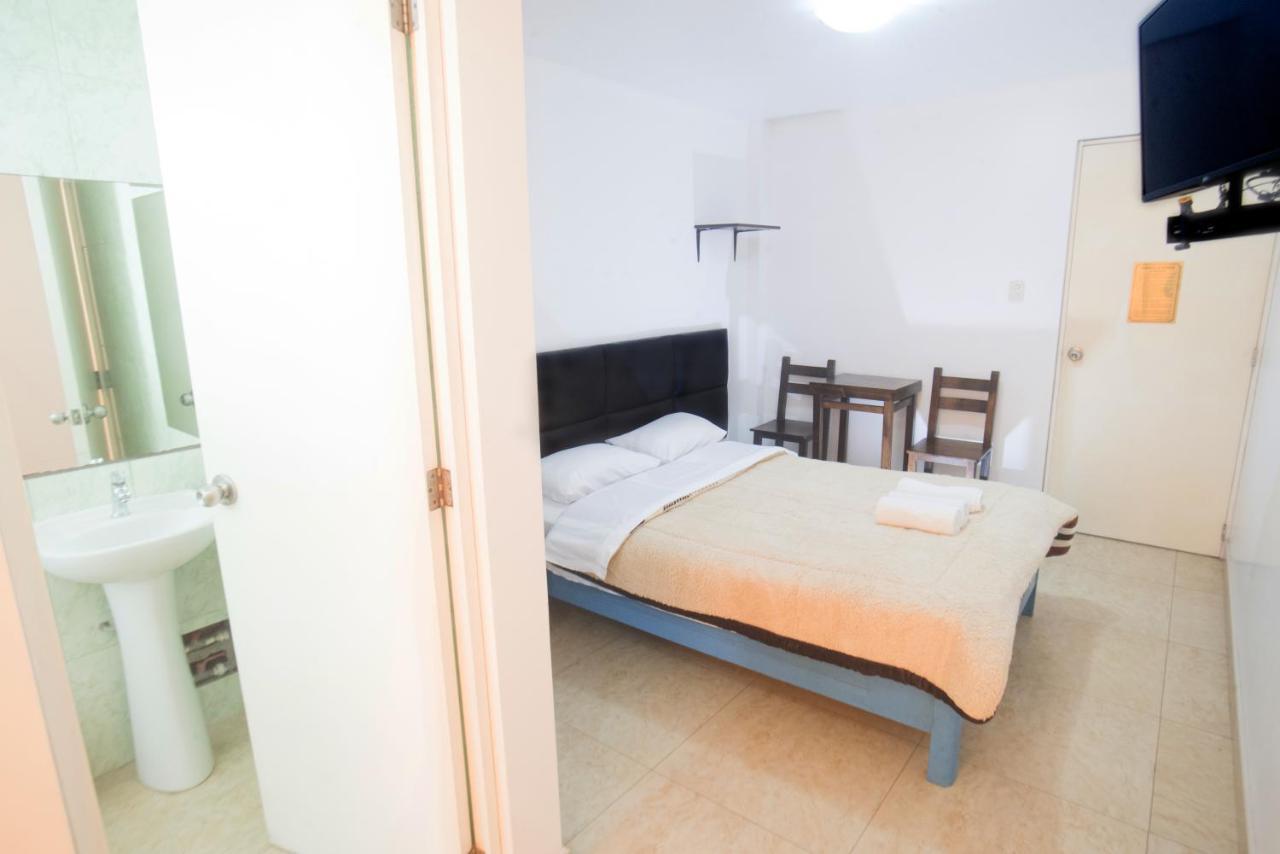 Hostal Suenos Brena Лима Экстерьер фото