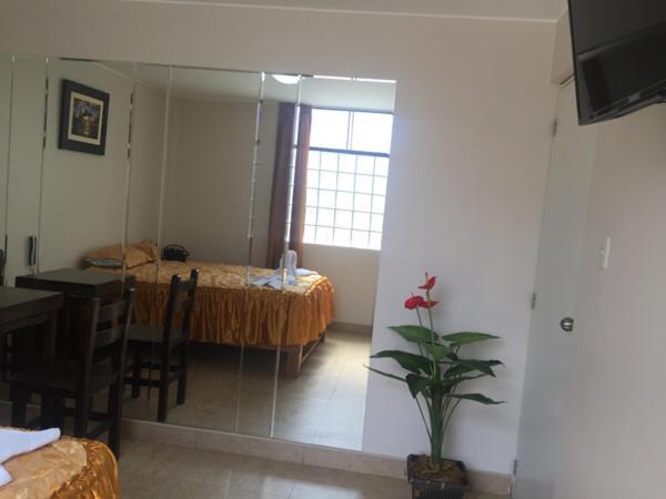 Hostal Suenos Brena Лима Экстерьер фото